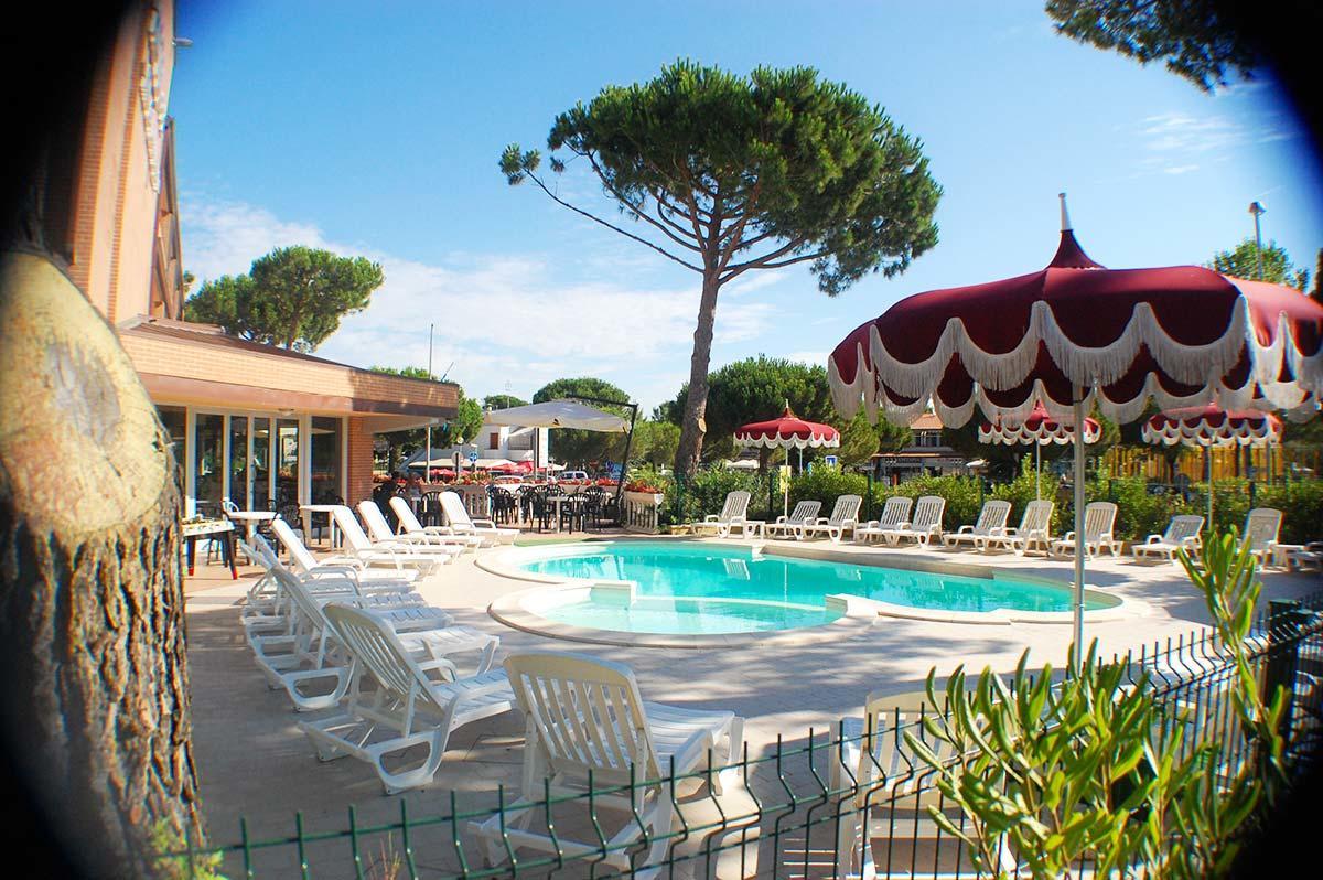 Hotel Riva Dei Cavalleggeri Marina Di Bibbona Exterior foto