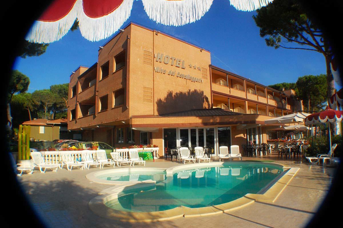 Hotel Riva Dei Cavalleggeri Marina Di Bibbona Exterior foto