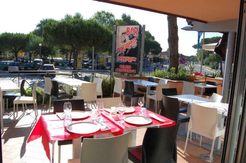 Hotel Riva Dei Cavalleggeri Marina Di Bibbona Exterior foto